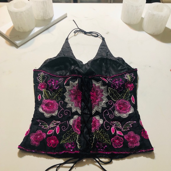 Paris Paris - 100% Silk Beaded Halter w/ Detail! - Picture 3 of 3